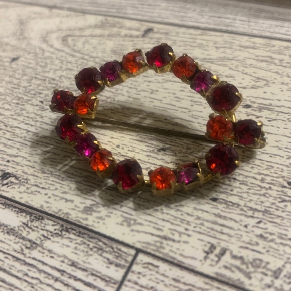 Vintage Red & Fuchsia rhinestone oval brooch - Picture 4 of 8